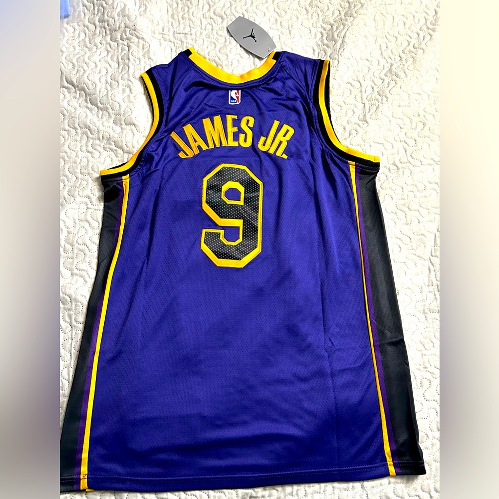 Lakers Purple and Yellow Basketball Jersey Size Large